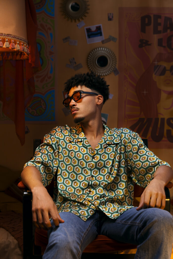 Because First Impressions Happen in 7 Seconds Because First Impressions Happen in 7 Seconds